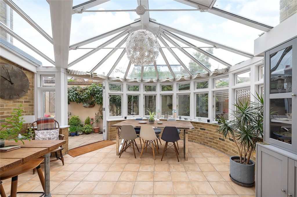 Property photo 2 of 11 Picture No. 04
