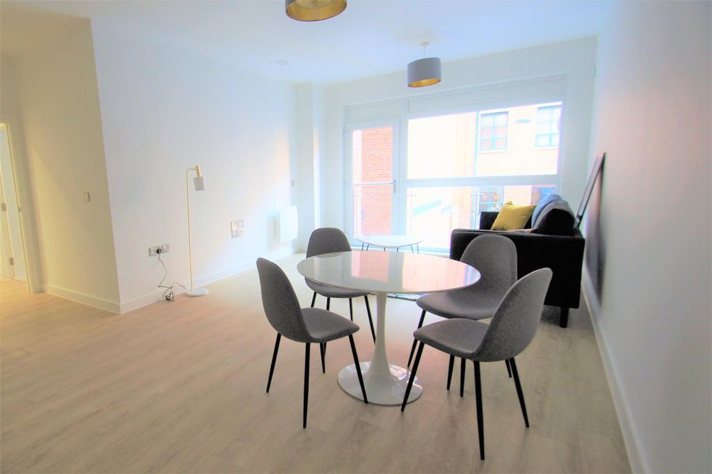 Property photo 2 of 20