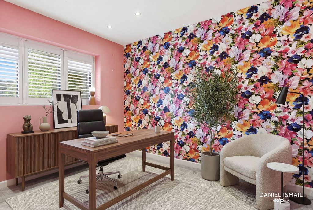 Property photo 2 of 26