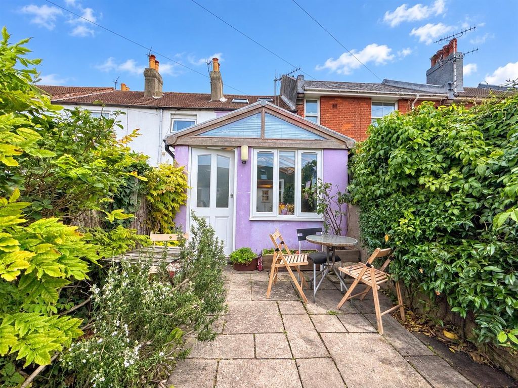 Property photo 1 of 17 327c1Ad9-A34E-49Fe-A2Fb-43Bba82121Ed.Jpg