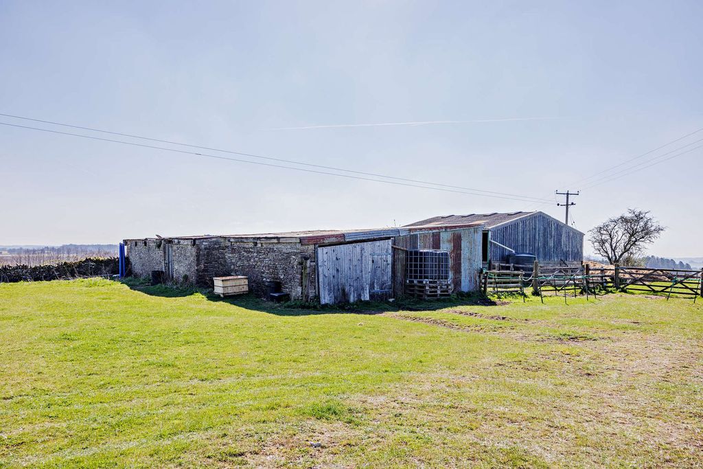 Property photo 3 of 17 Barns (Potential)