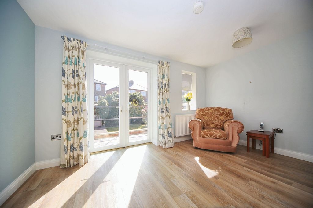 Property photo 3 of 23