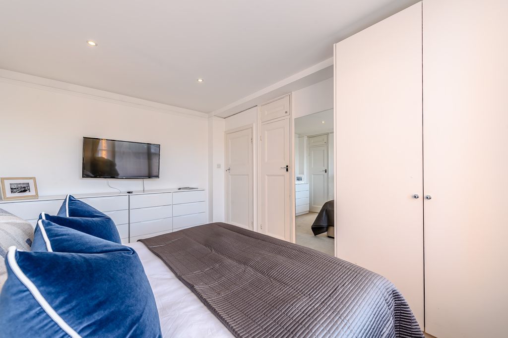 Property photo 3 of 22