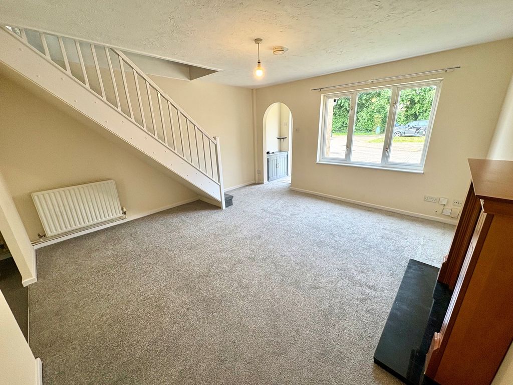 Property photo 3 of 12