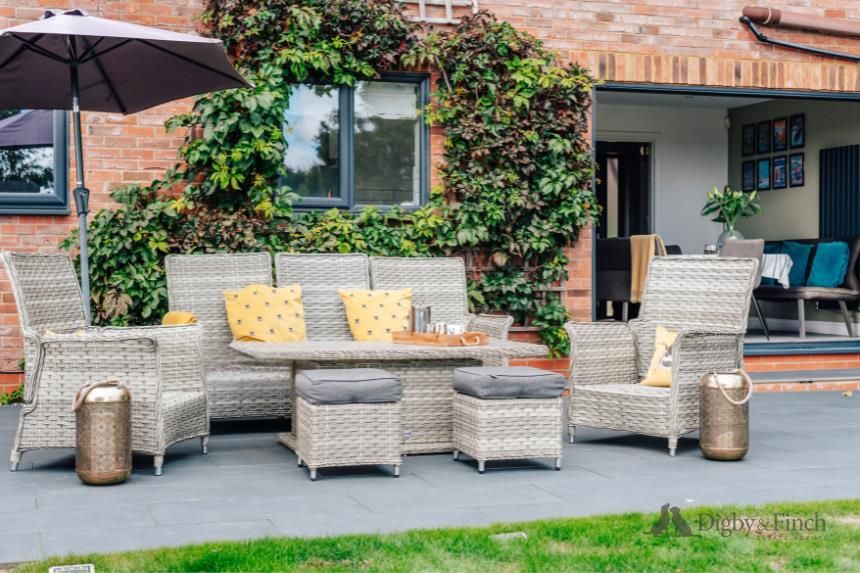 Property photo 2 of 31