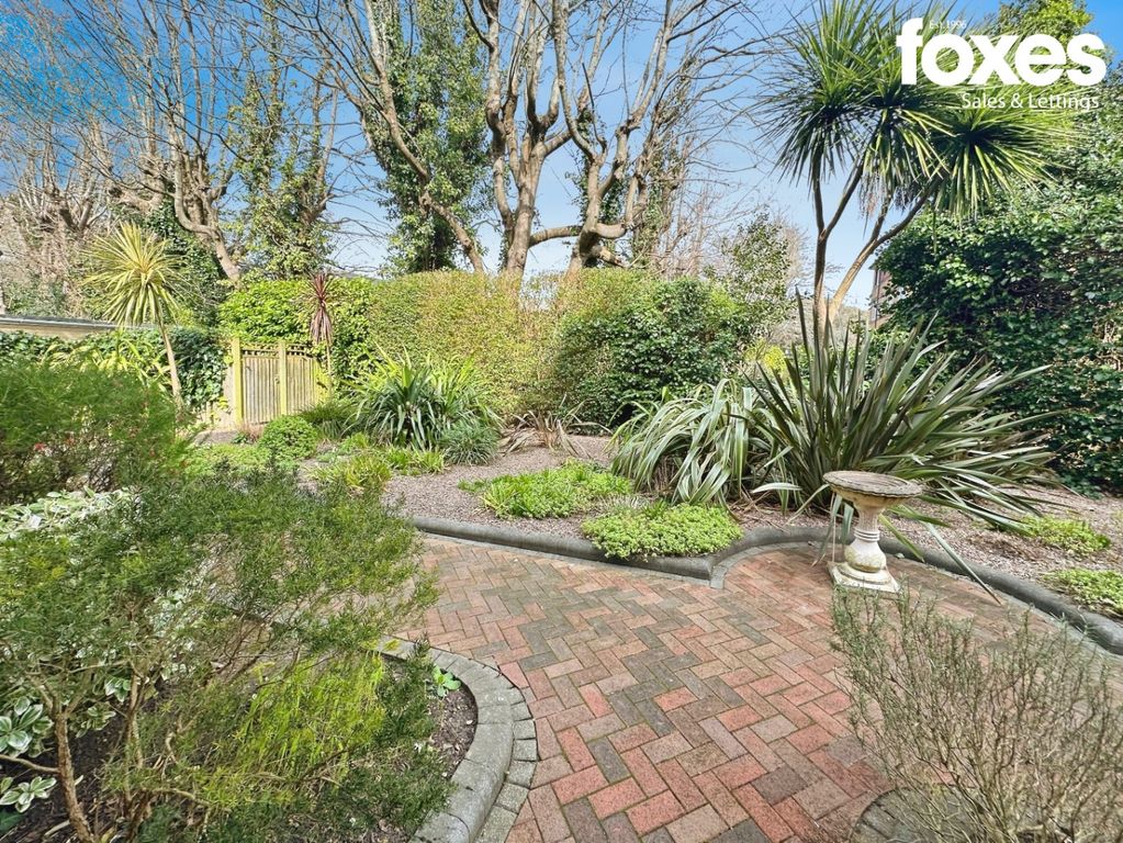 Property photo 2 of 29 4043482