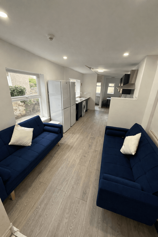 Property photo 1 of 16 Modern 6 Double Bedroom House, Cathays.