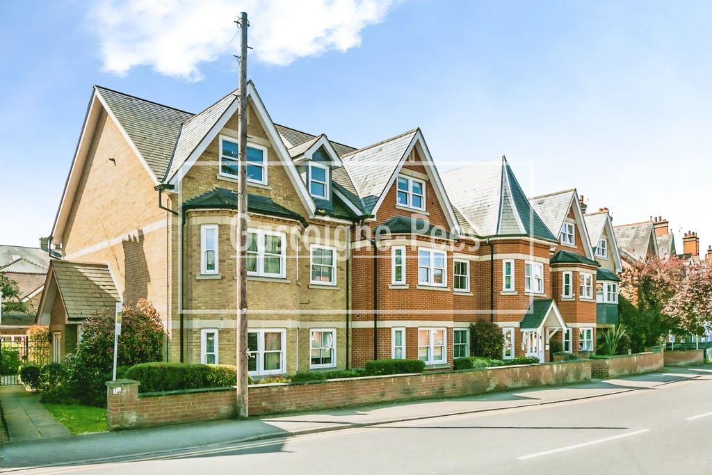 Property photo 1 of 7