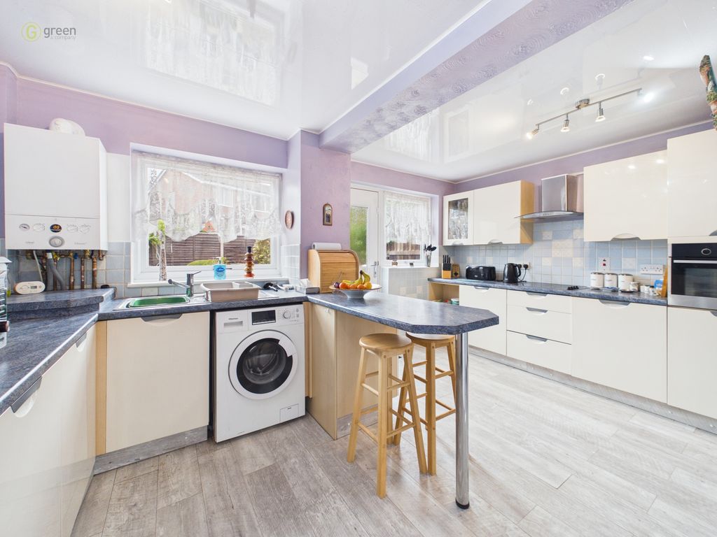 Property photo 2 of 23 Cam01698G0Pr0210Still005