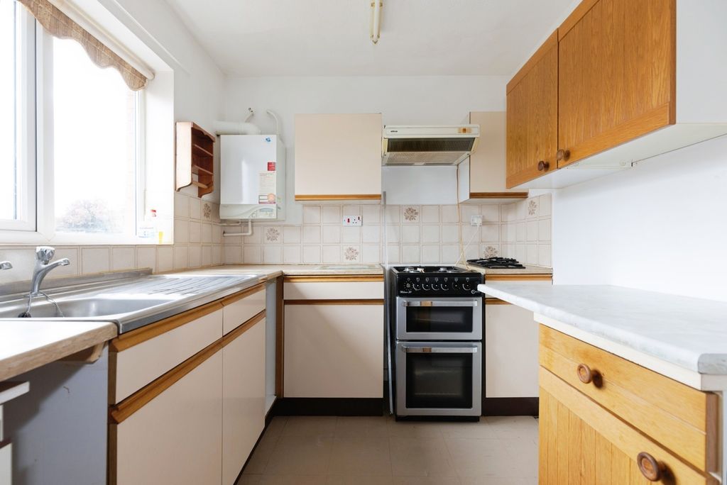 Property photo 3 of 16 Photo