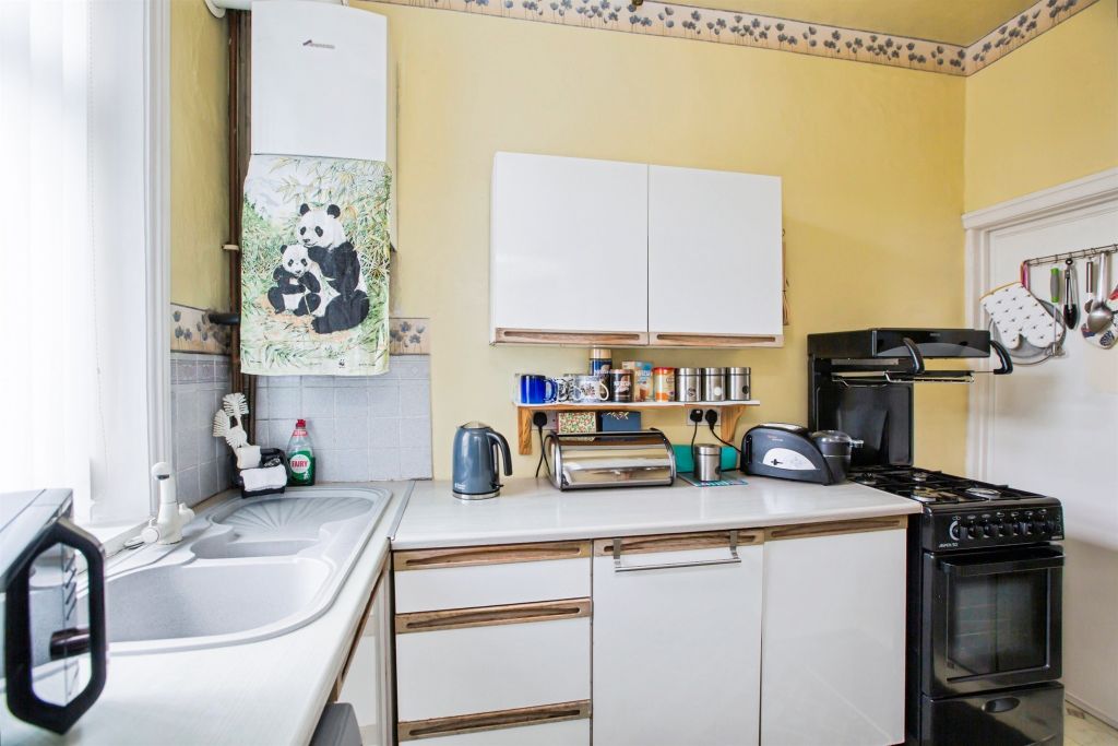 Property photo 3 of 12
