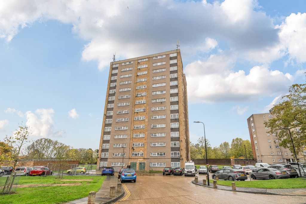 Property photo 1 of 20 1375249-17-69049c...