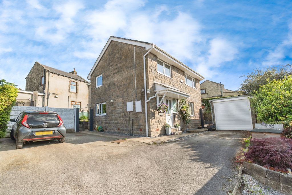 Property photo 1 of 23