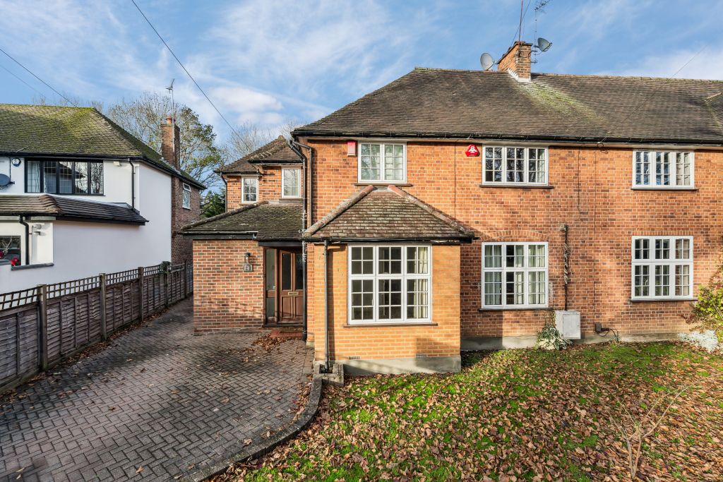 Property photo 1 of 17