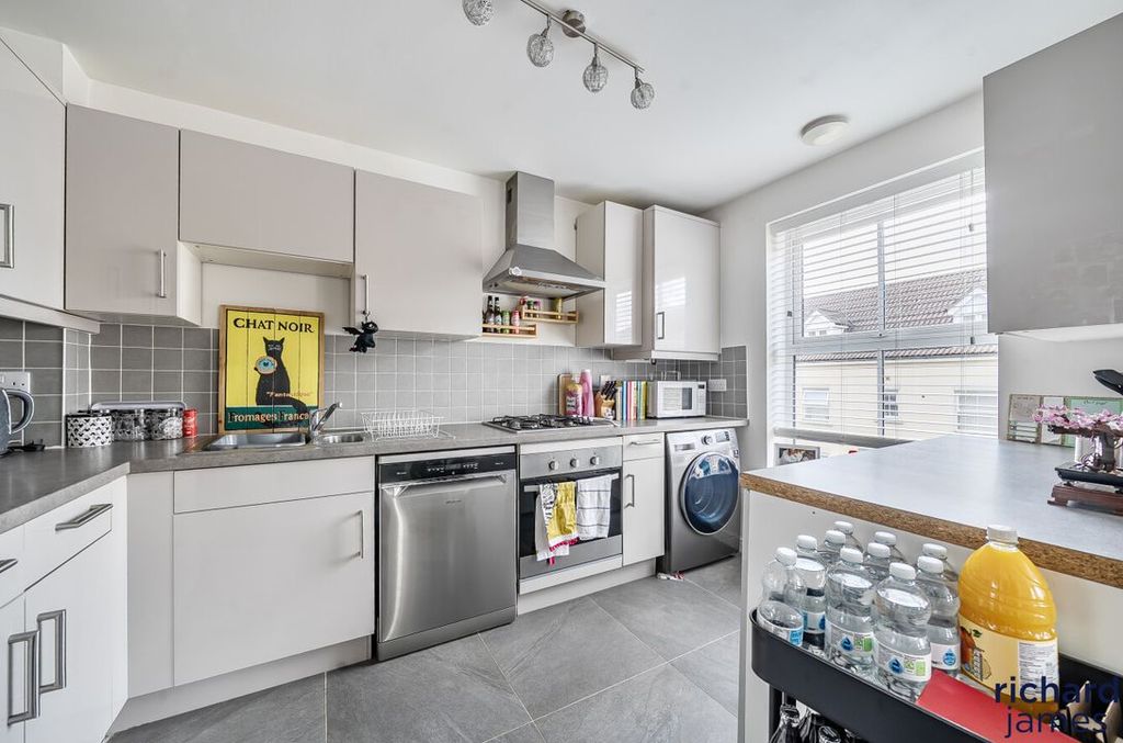 Additional image 5 of 2 bed flat for saleTruscott Avenue, Redhouse, Swindon SN25