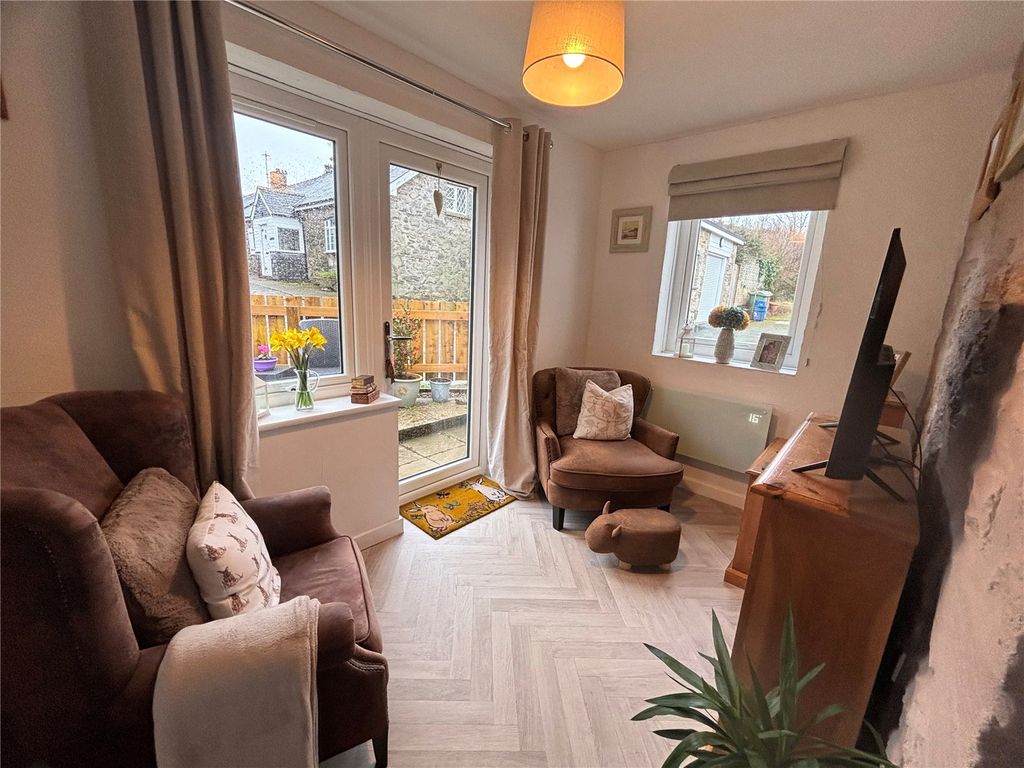 Property photo 2 of 20 Picture No. 17