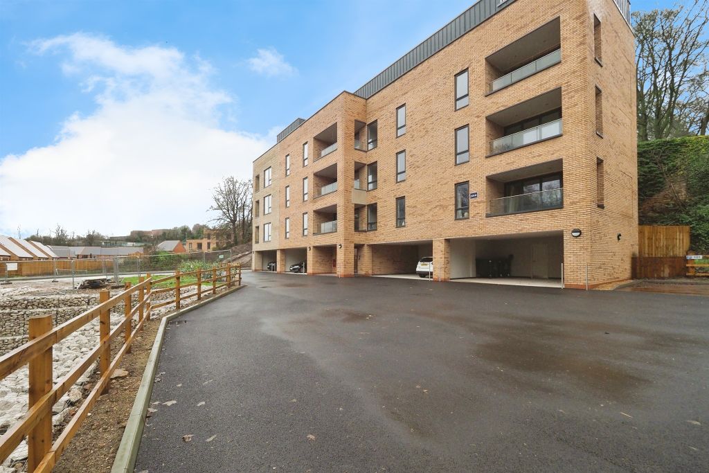 Property photo 2 of 23