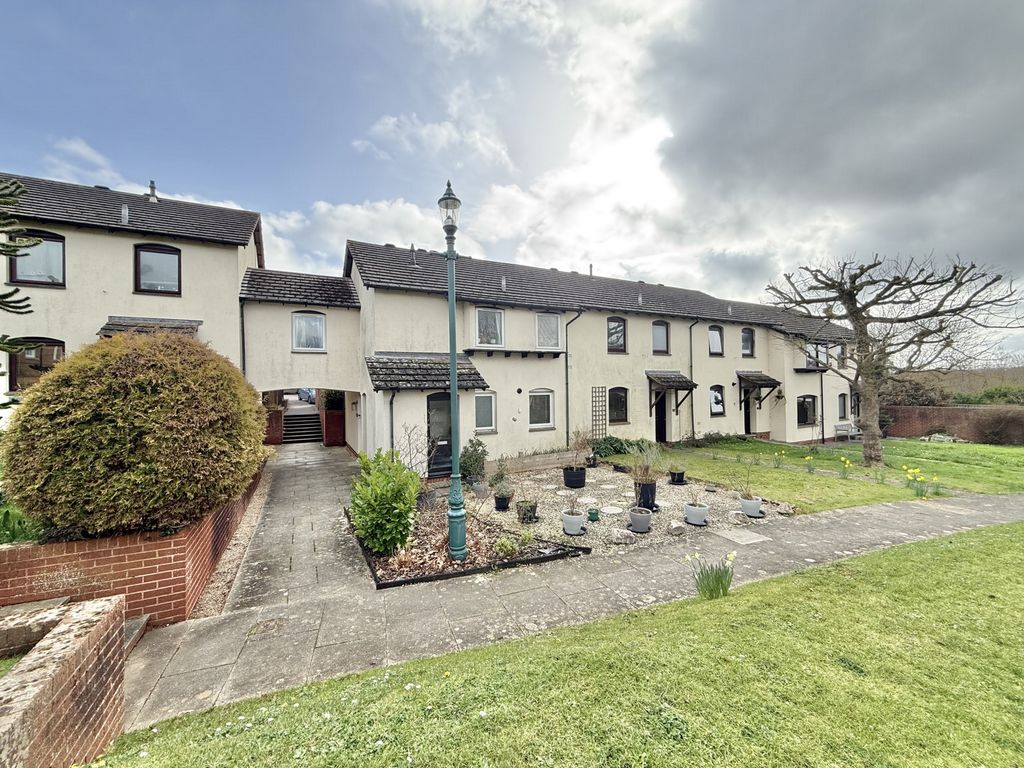 Property photo 1 of 20 Photo 5