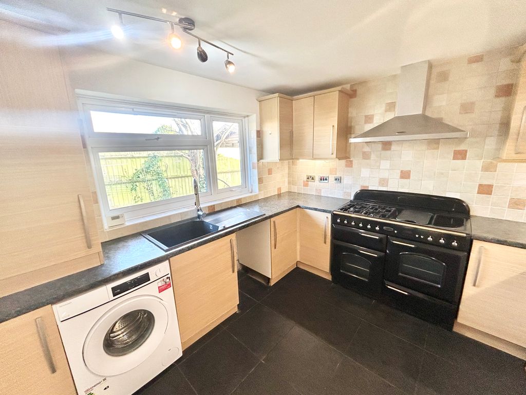 Property photo 2 of 16 Image