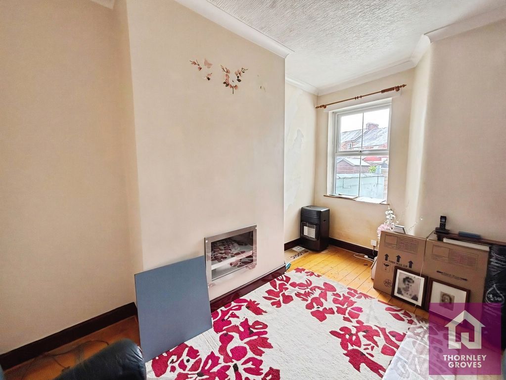 Property photo 3 of 10 Pbox-Img.Jpg