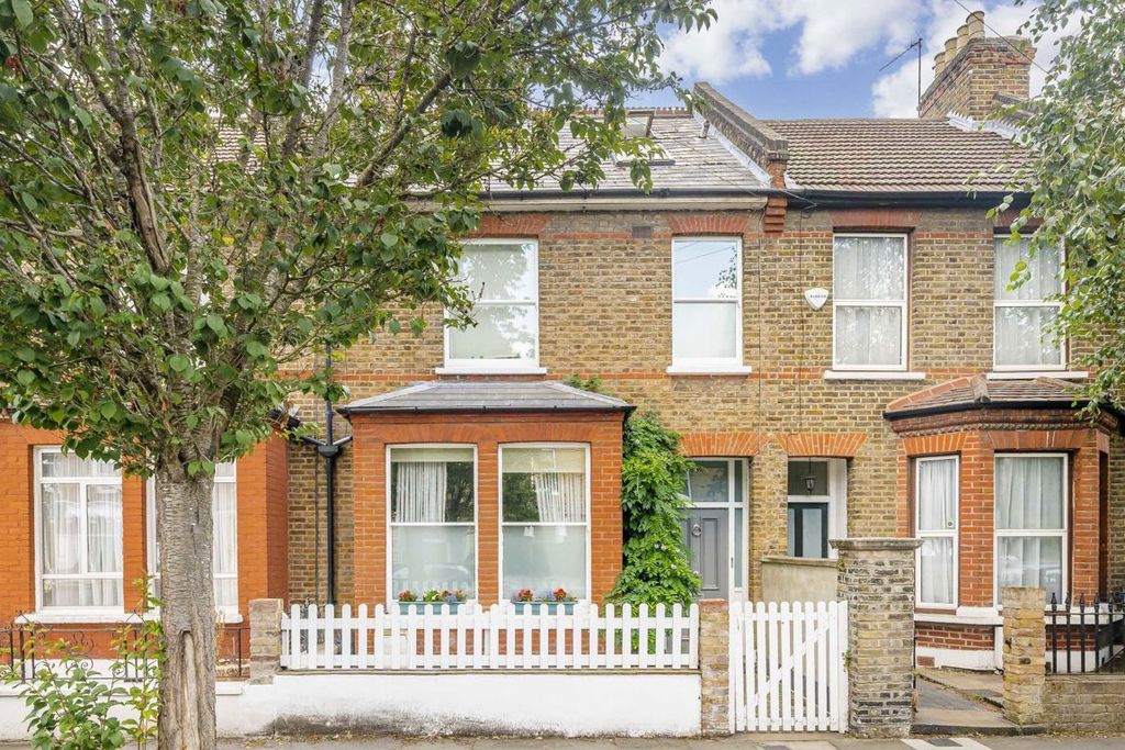 Property photo 1 of 8