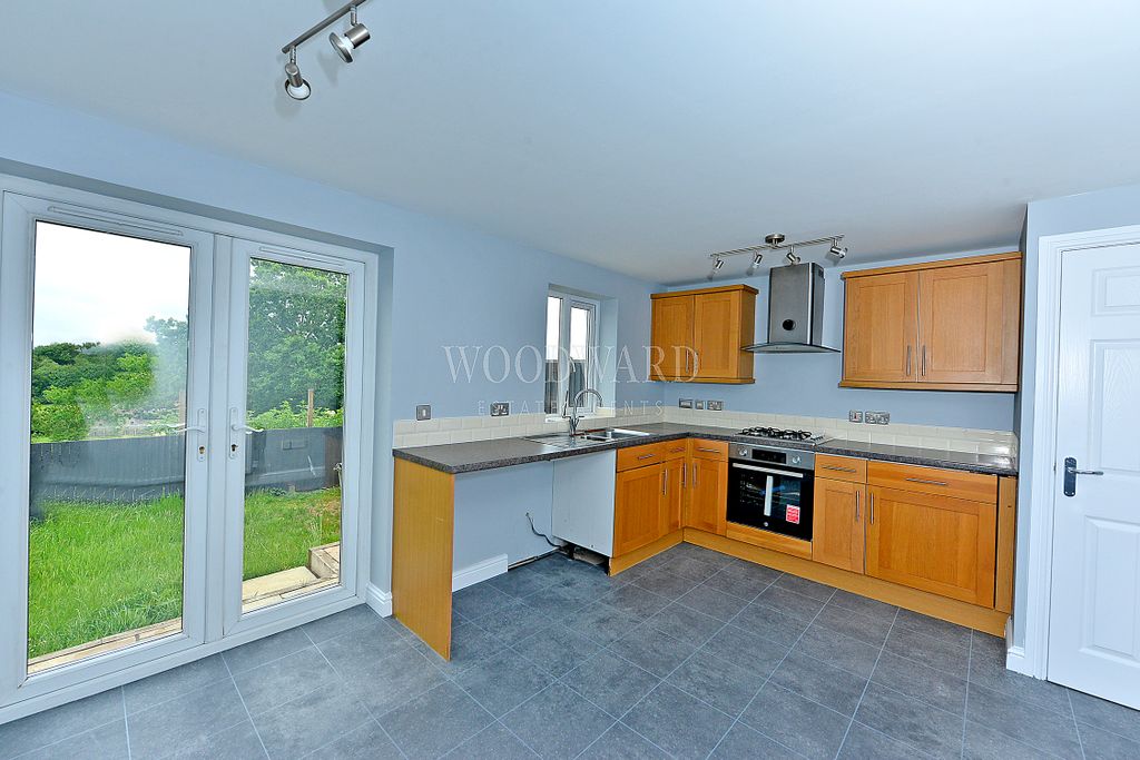 Property photo 3 of 16 Kitchen/Dining Room