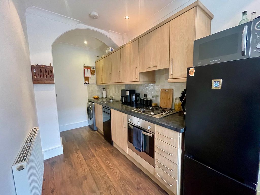 Property photo 2 of 22 548078Aa-Df4c-46c3-92Db-169d06B783Ae