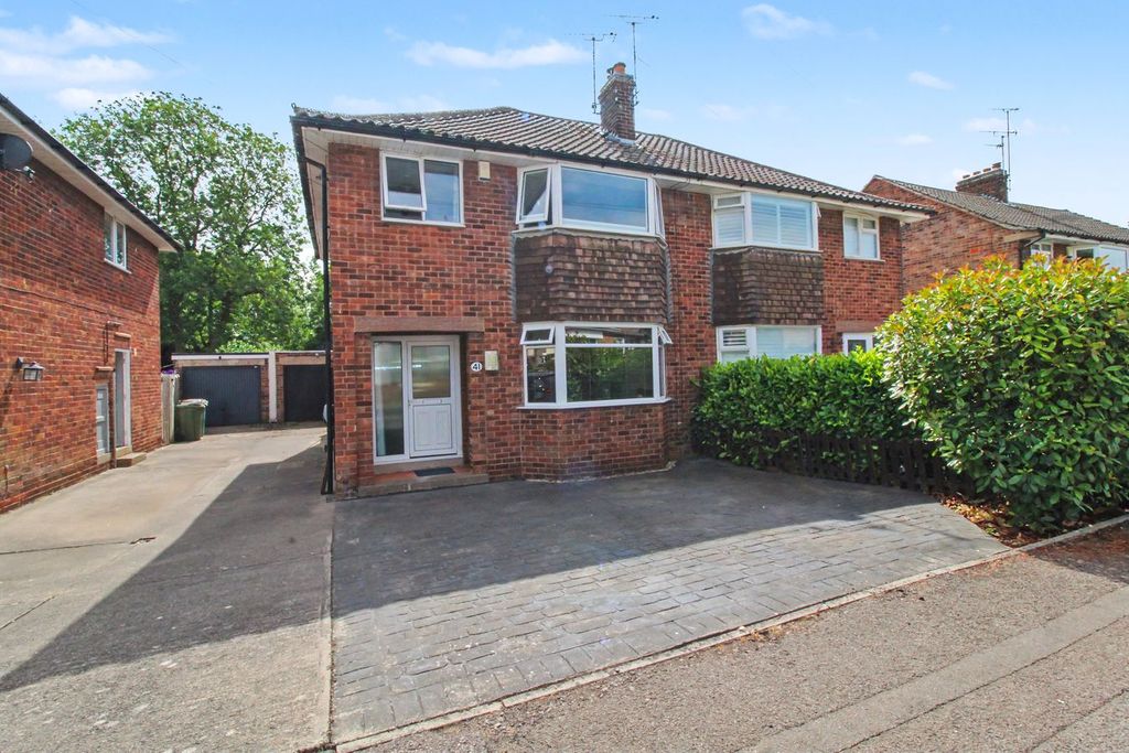 Property photo 1 of 21