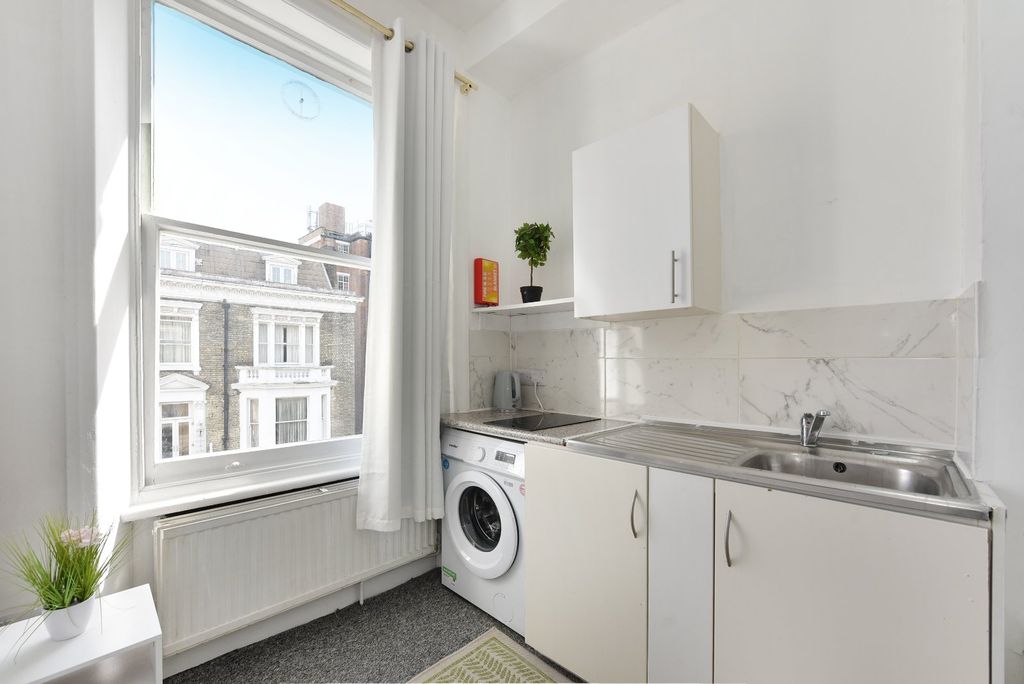 Property photo 3 of 7 Picture No. 08