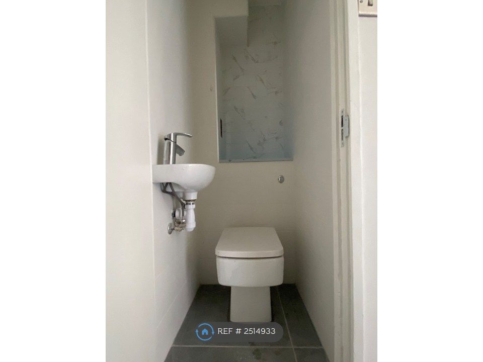 Property photo 3 of 7 Wc