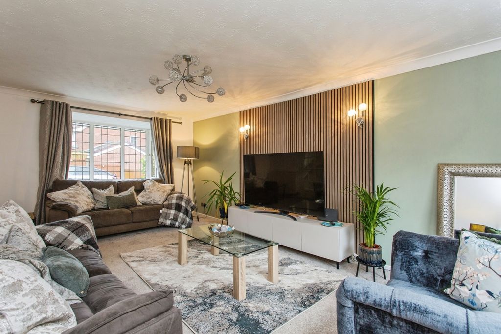 Property photo 2 of 20 Pbox-Img.Jpg