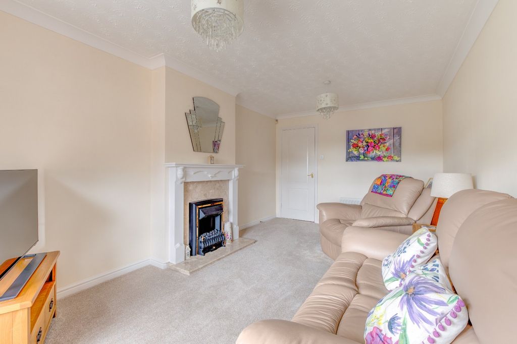 Property photo 3 of 15 Picture No. 23