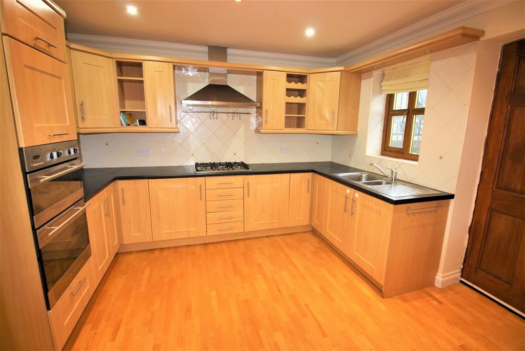 Property photo 2 of 12 3 - .Jpg