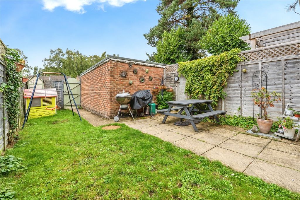 Property photo 2 of 17 Picture No. 10