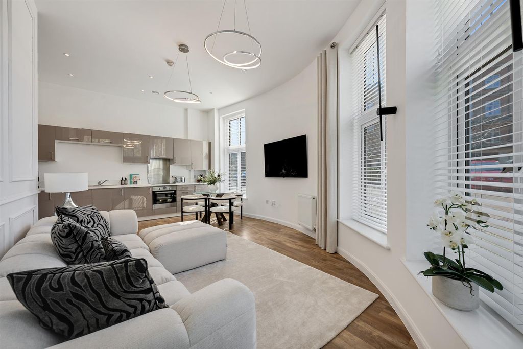 Property photo 1 of 10 Dsc_9074.Jpg