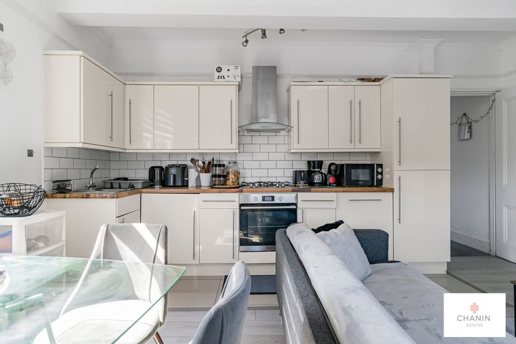 Property photo 2 of 15 2_57412_Watermarked