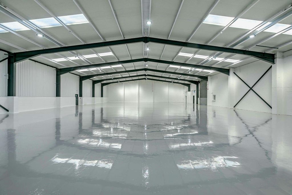 Property photo 3 of 9 8665310Interior16800.Jpg