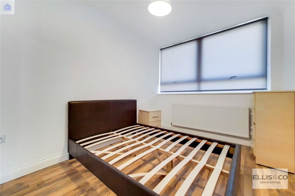 Property photo 3 of 21 Picture No. 16