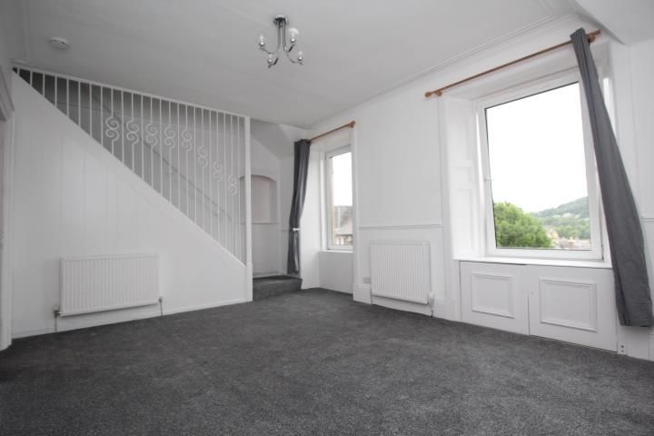 Property photo 3 of 16 002.Jpg