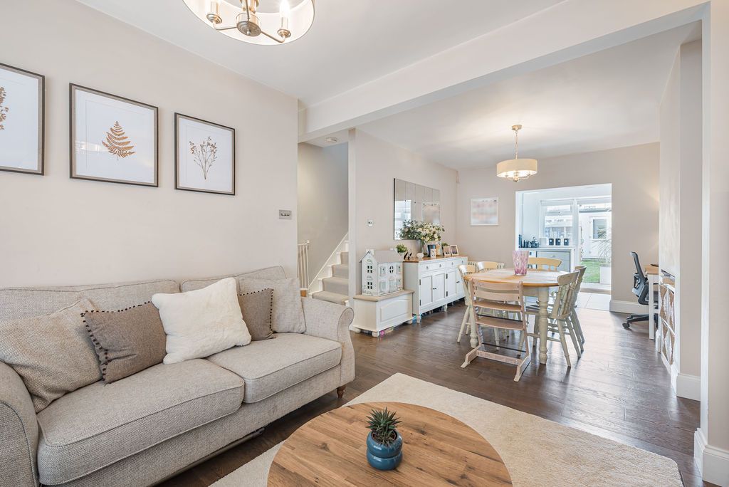 Property photo 3 of 23 Photo 24