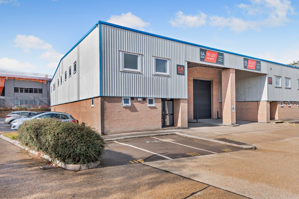 Property photo 2 of 17 Photo 13