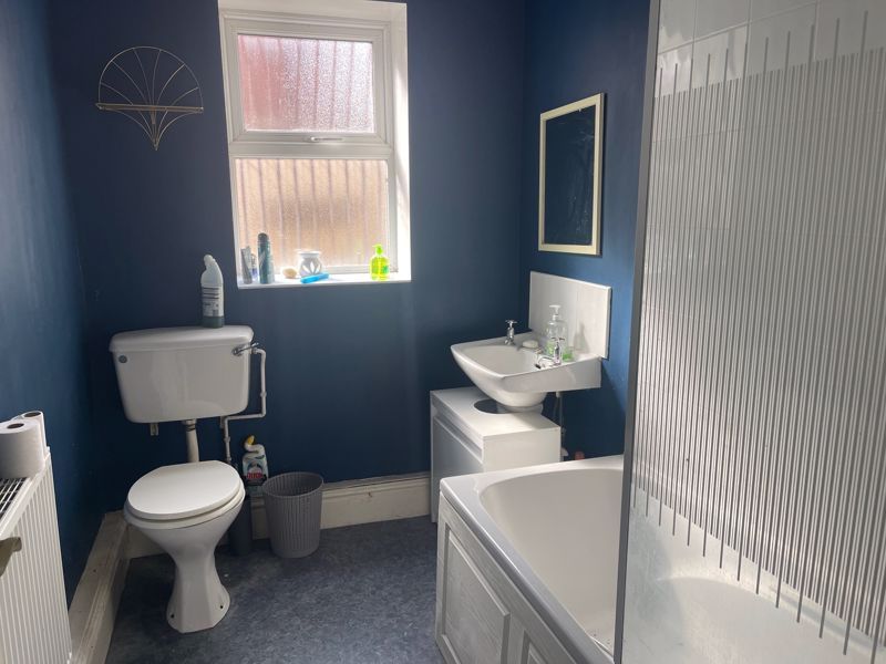 Property photo 3 of 8 Photo 3