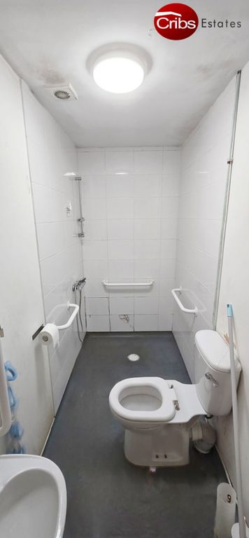 Property photo 3 of 8 Gallery