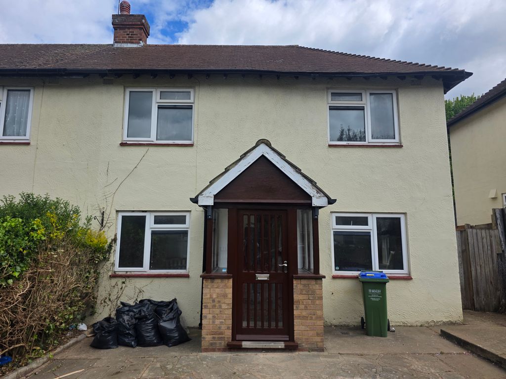 Property photo 2 of 20