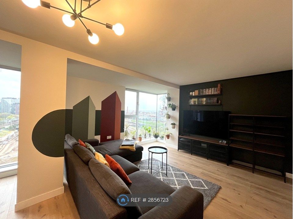 Property photo 2 of 14 Living Room