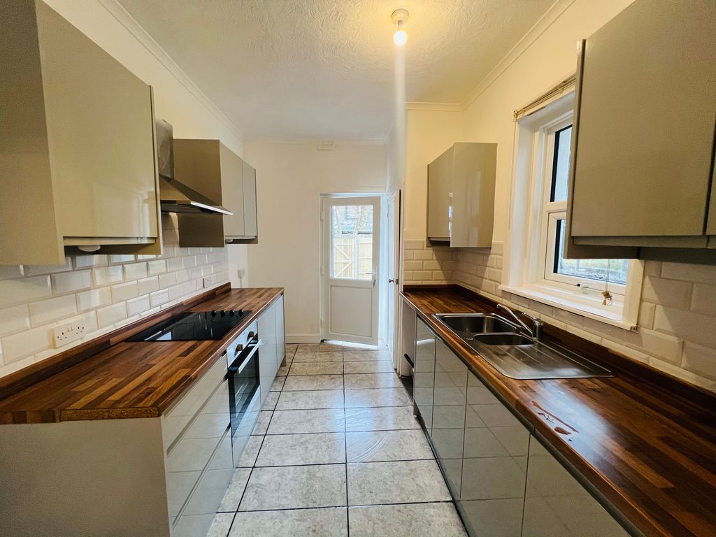 Property photo 2 of 12 Kitchen