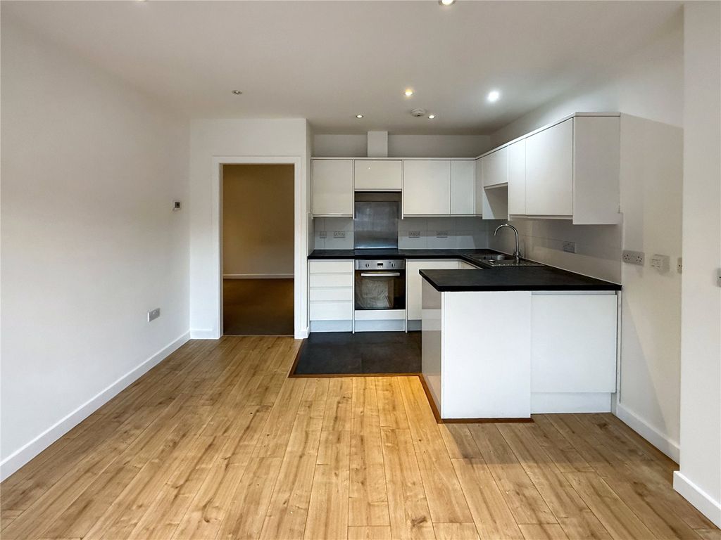 Property photo 2 of 6 Picture No. 09