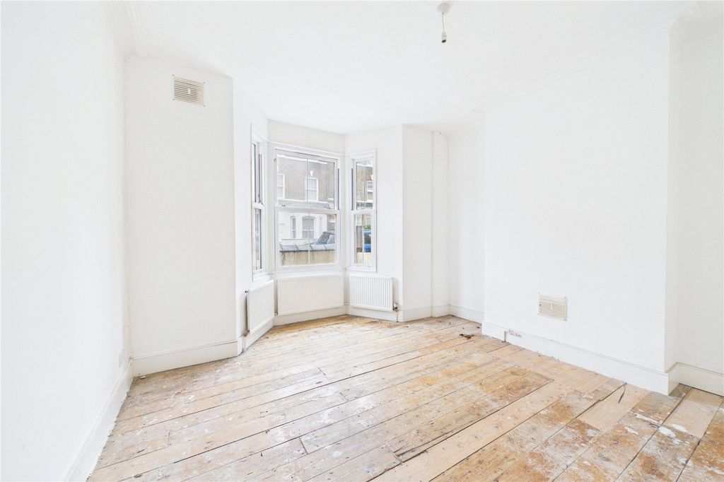 Property photo 2 of 19 Picture No. 02