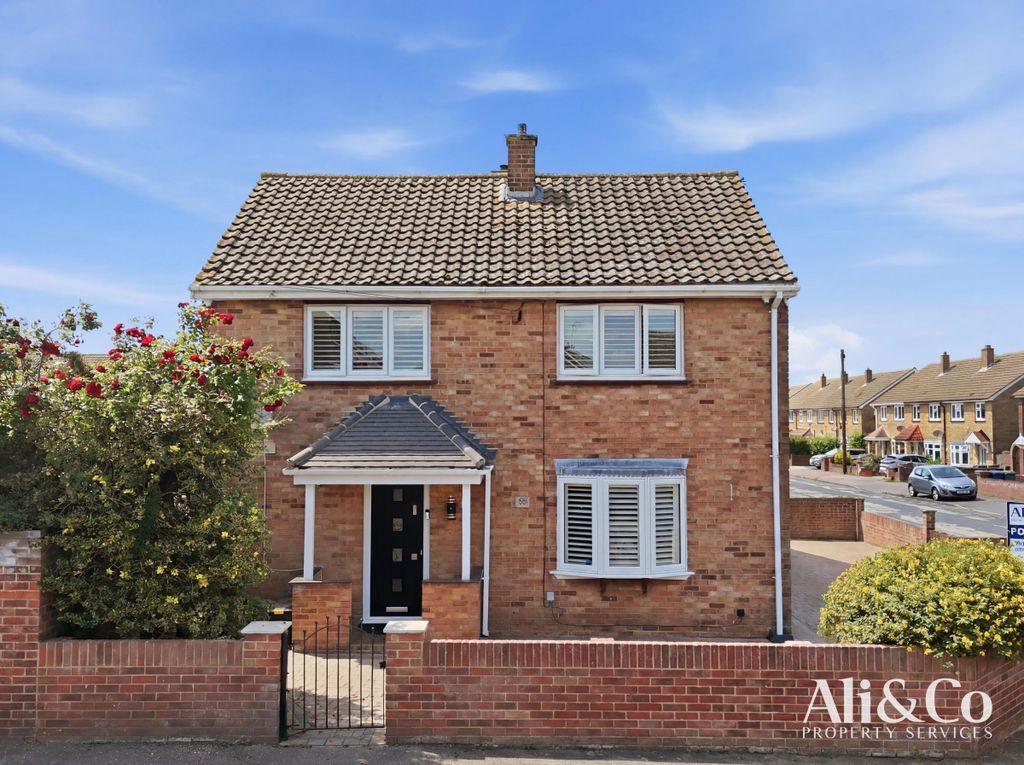 Property photo 1 of 32