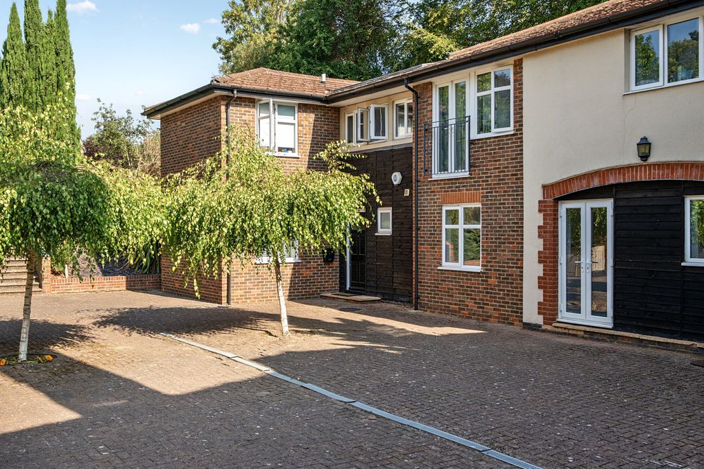 Property photo 1 of 17 1498938-24-6A6c79...